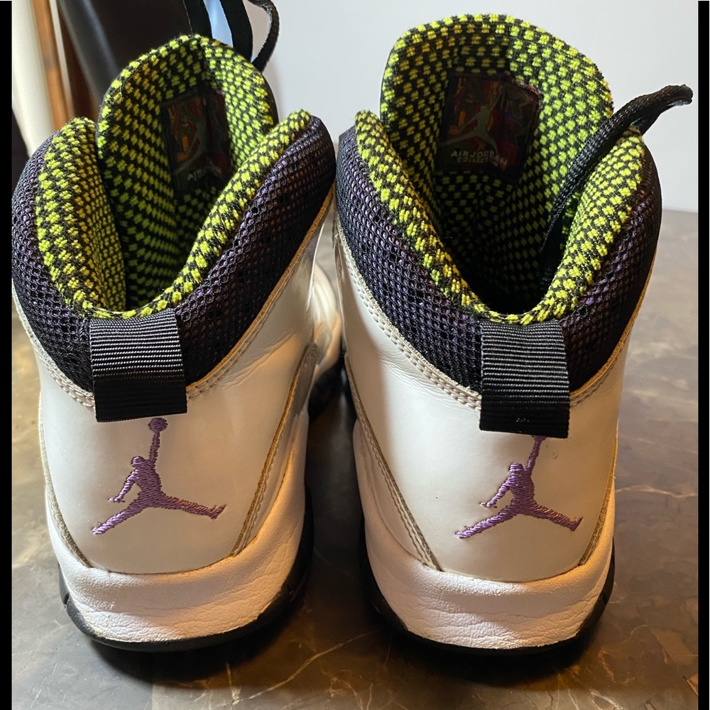 Air Jordans Retro 10 x sneakers in HARD TO FIND color scheme!GUC! 6 men 7.5 lady